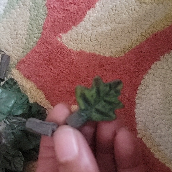 Strawberry shelf sitter 4" tall x 3 inches - Picture 7 of 11